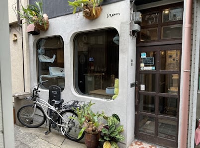 shelter cat ＆ VEGAN café “neu”