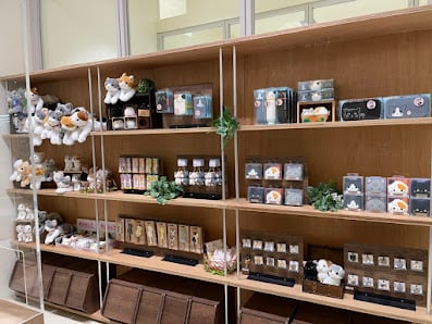 Cat Café MOFF Mallage Shobu