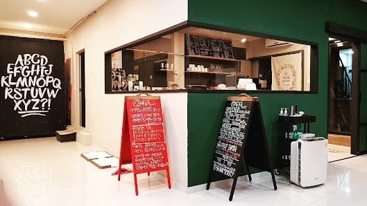 ROOFDOG - Premium cat cafe with private lounge
