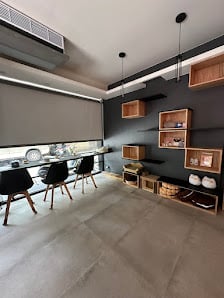 雲猫茶屋(非寵物咖啡廳，預約制請詳見IG🙏本店24小時線上實況)