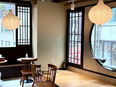 Cat Cafe Cat's Sarangchae